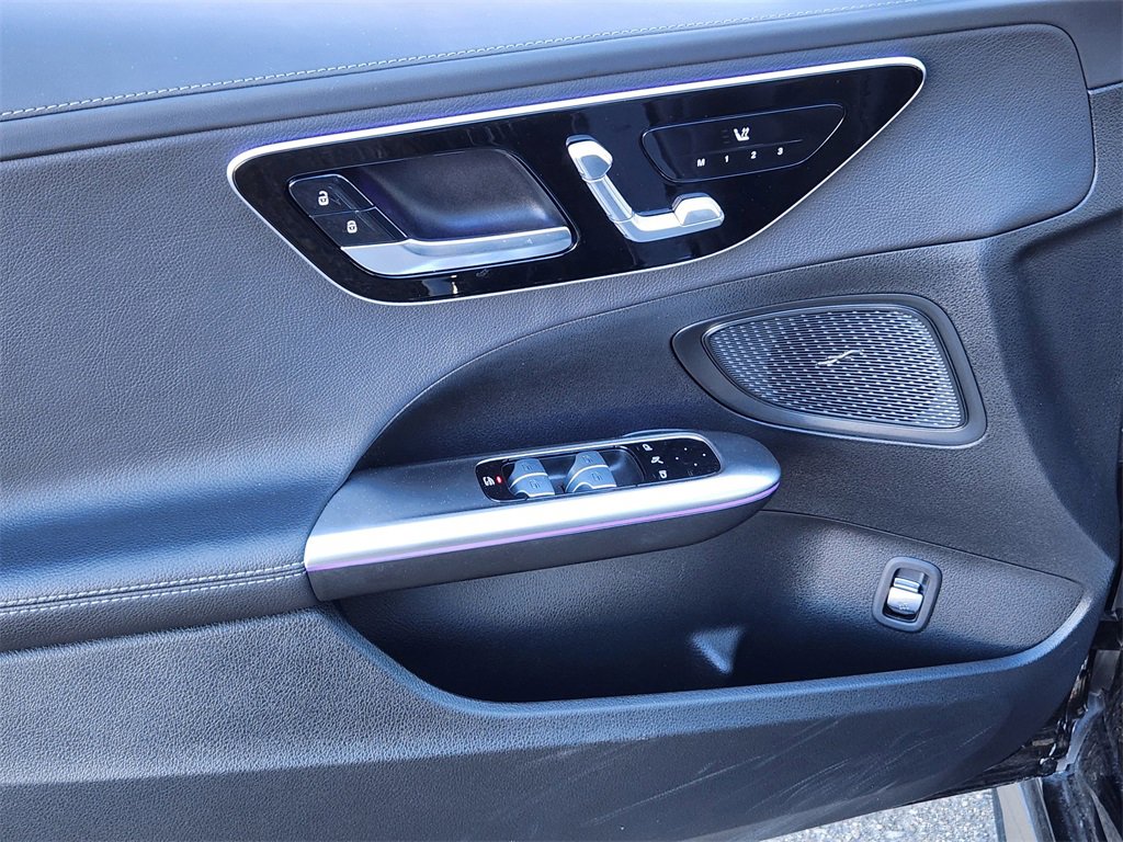 Used 2022 Mercedes-Benz C 300 4MATIC Sedan image 13