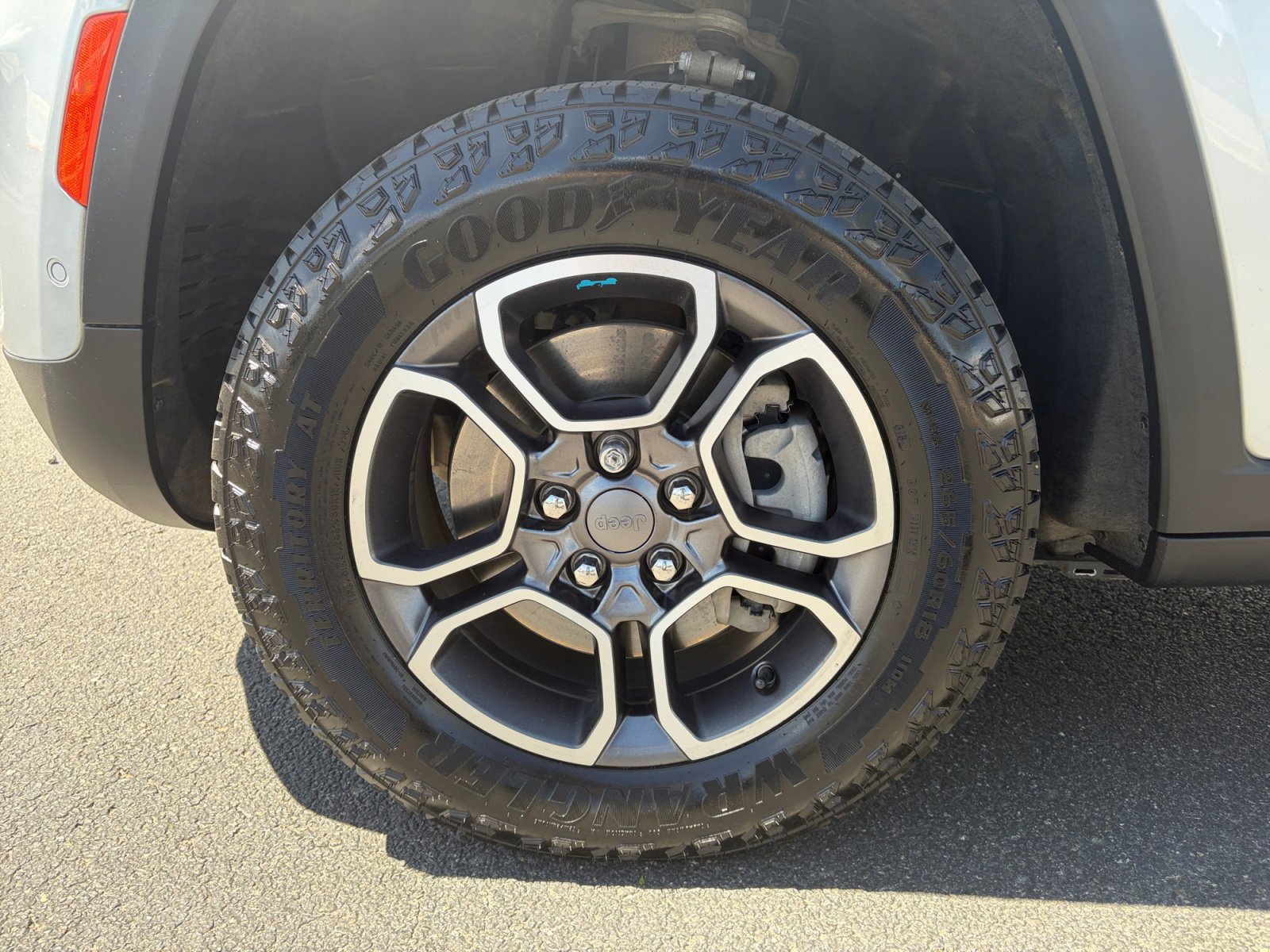 Used 2023 Jeep Grand Cherokee Trailhawk w/ Advanced Protech Group II AWD/4WD image 26