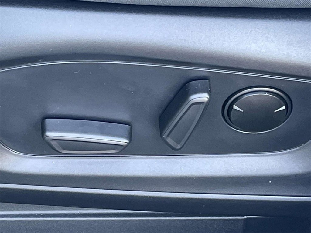 New 2025 Ford Explorer Active image 14