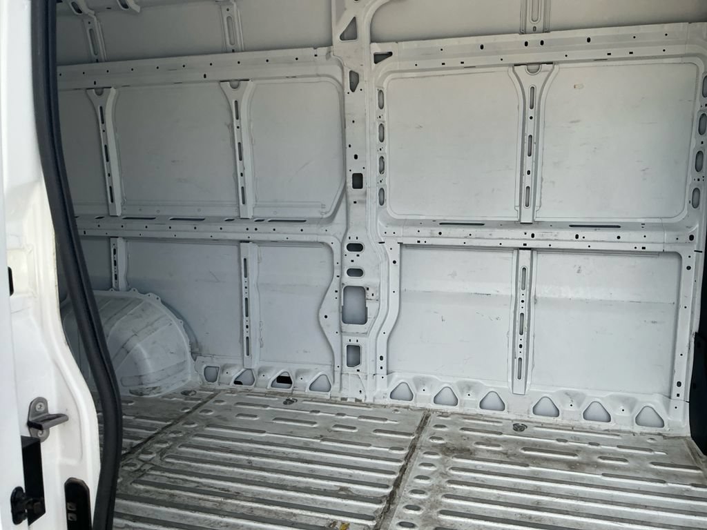 Used 2025 RAM ProMaster 2500 w/ Convenience Group FWD image 19