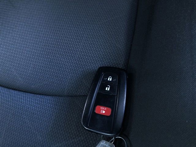 Certified 2025 Toyota RAV4 XLE AWD/4WD image 32