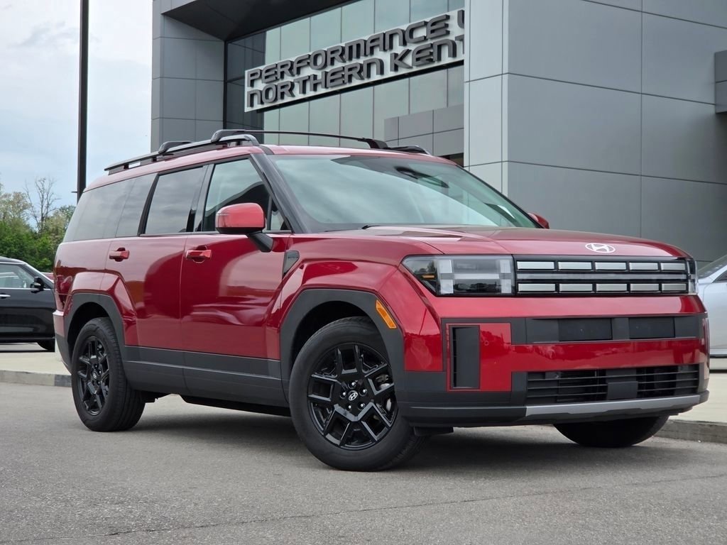 Used 2025 Hyundai Santa Fe SEL FWD image 2