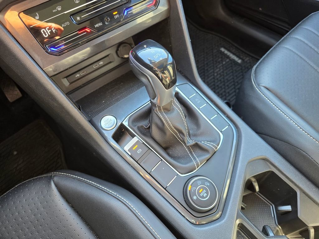 Used 2022 Volkswagen Tiguan SE image 38