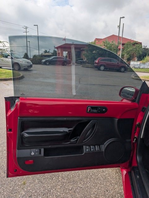 Used 2008 Volkswagen Beetle SE image 8