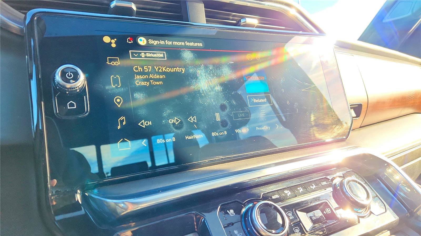 Used 2024 GMC Sierra 2500 Denali Ultimate image 25