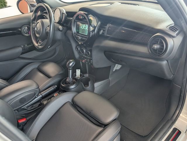 Used 2019 MINI Cooper S image 14