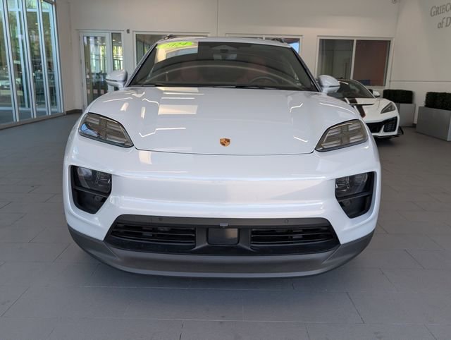 Used 2024 Porsche Macan 4 Electric image 2