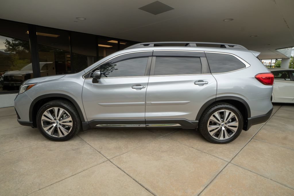 Used 2022 Subaru Ascent Limited w/ Technology Package AWD/4WD image 4