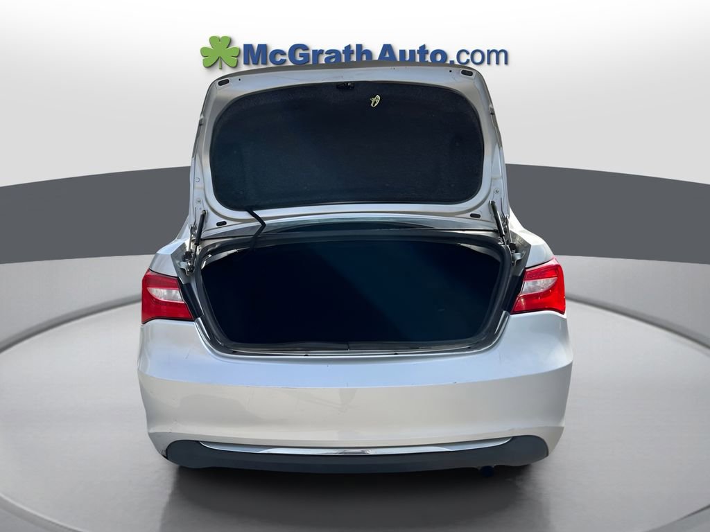 Used 2012 Chrysler 200 Touring FWD image 16