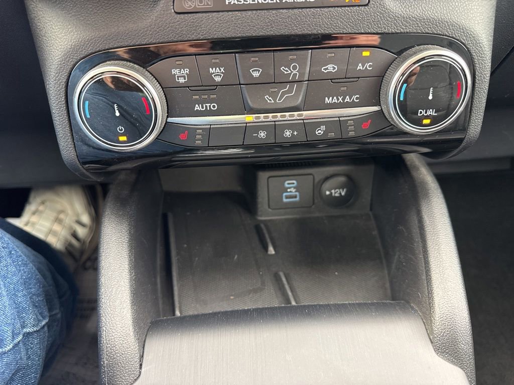 Used 2022 Ford Escape SEL w/ Technology Package image 31