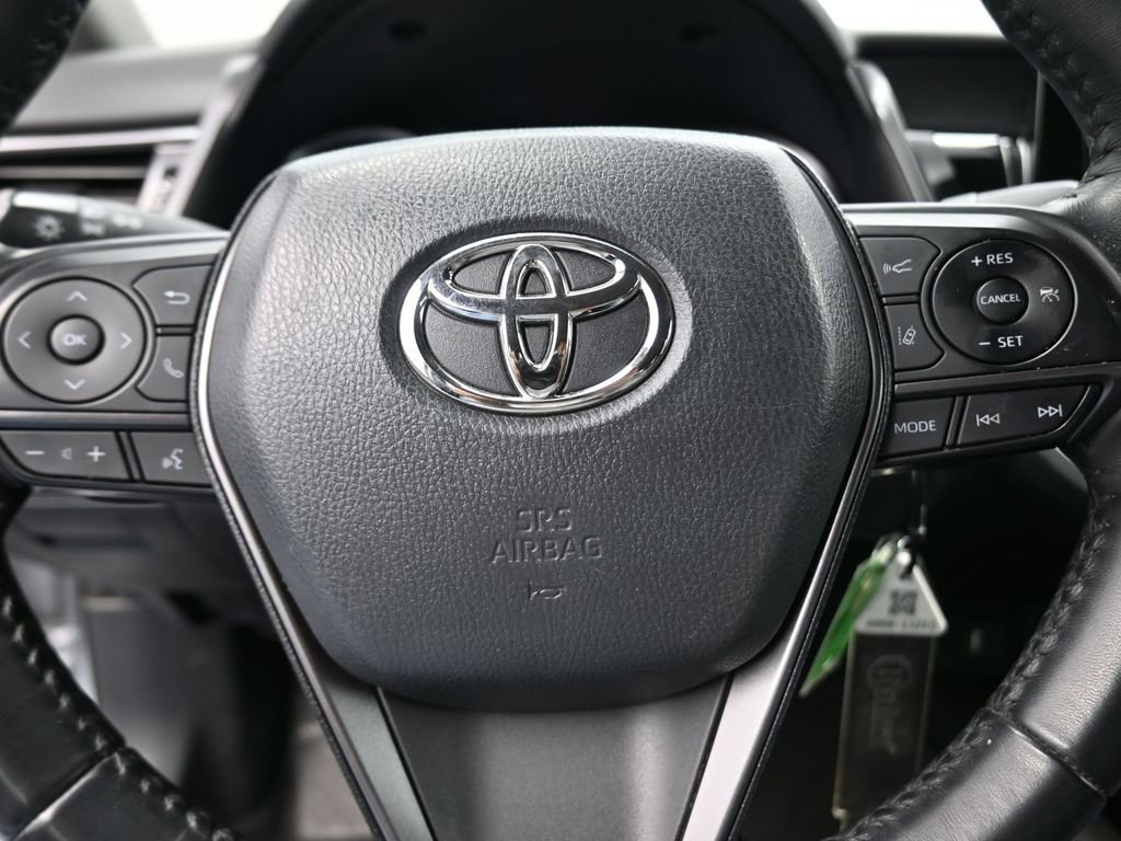 Used 2023 Toyota Camry SE image 11