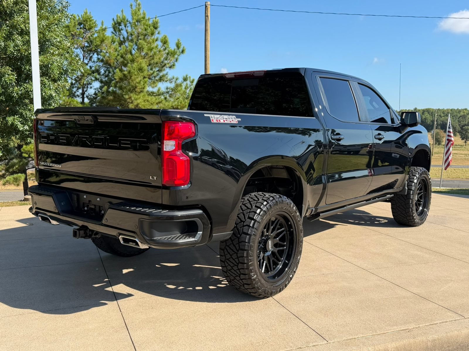Used 2026 Chevrolet Silverado 1500 LT Trail Boss w/ Safety Package AWD/4WD image 6