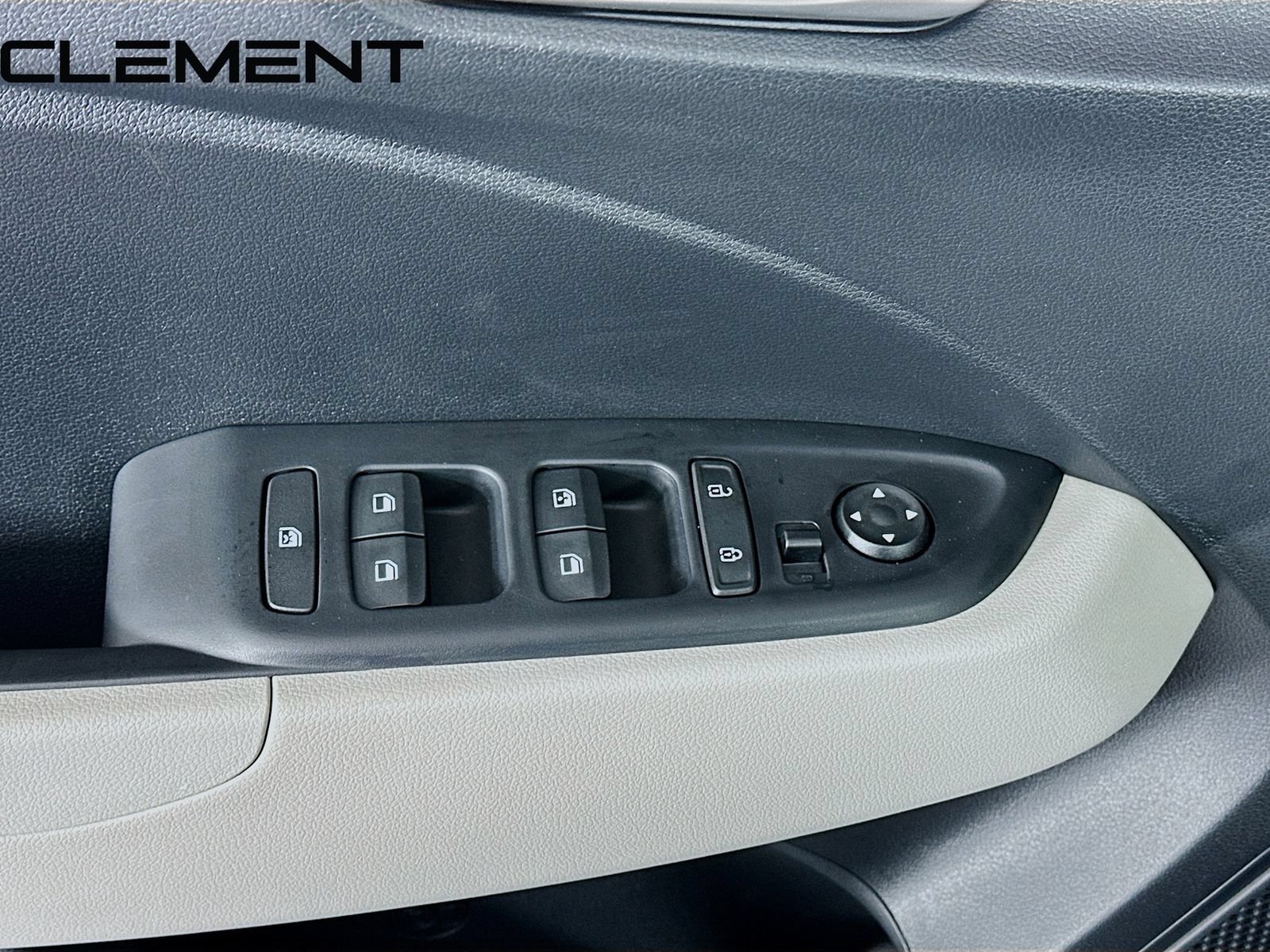 Certified 2026 Hyundai Venue SEL FWD image 27