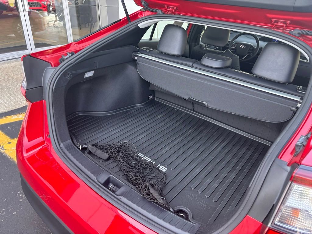 Used 2022 Toyota Prius XLE image 14