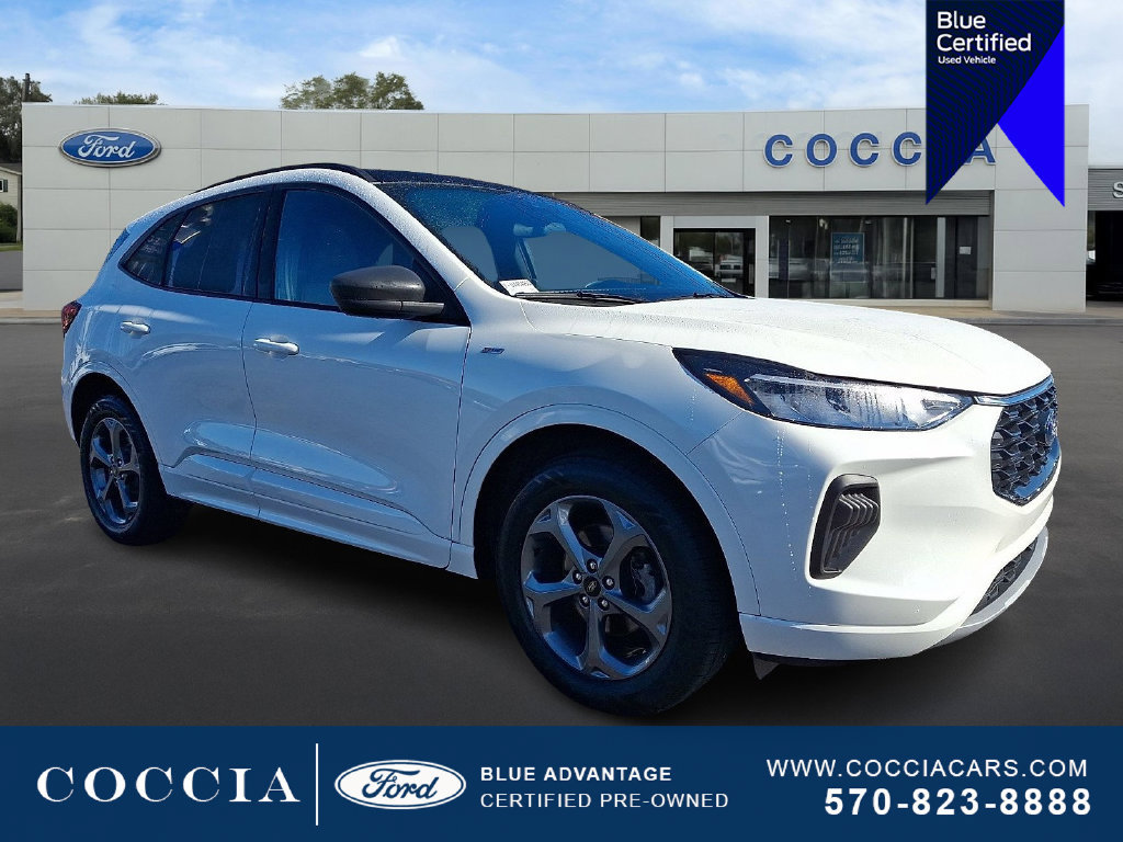 Certified 2023 Ford Escape ST-Line w/ Tech Pack #1 AWD/4WD image 3