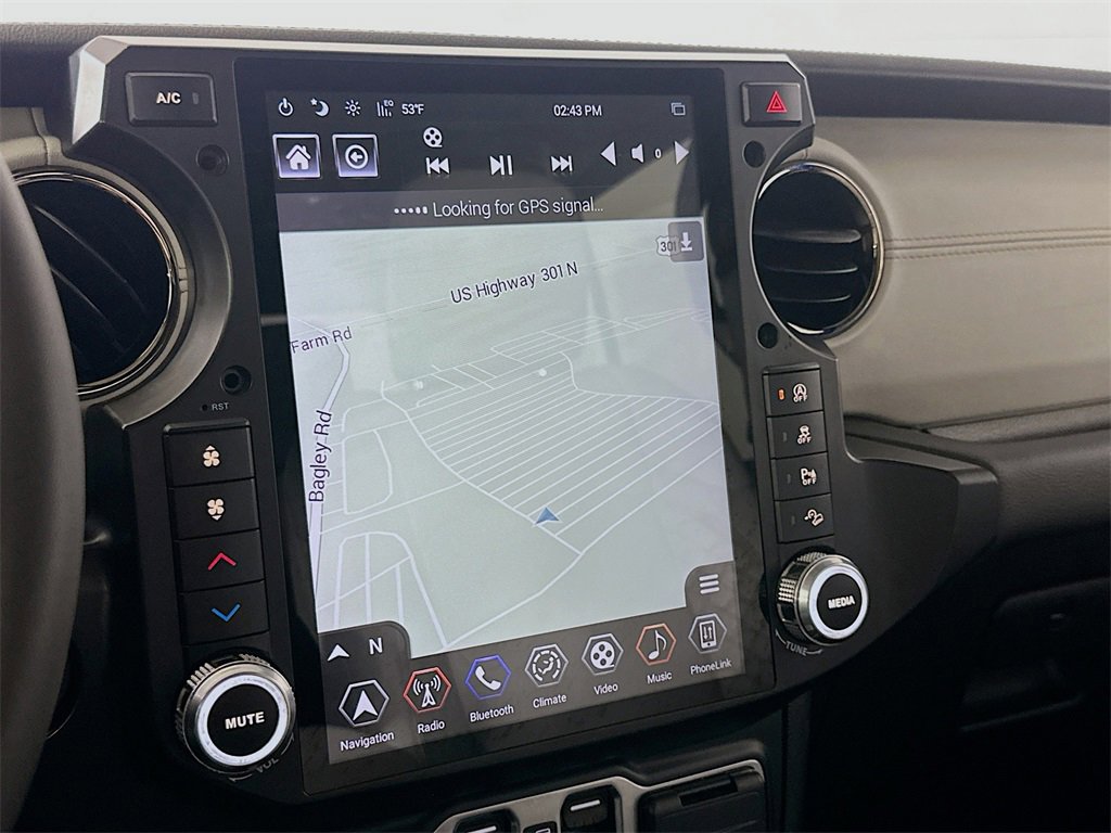 Used 2023 Jeep Gladiator Overland image 26