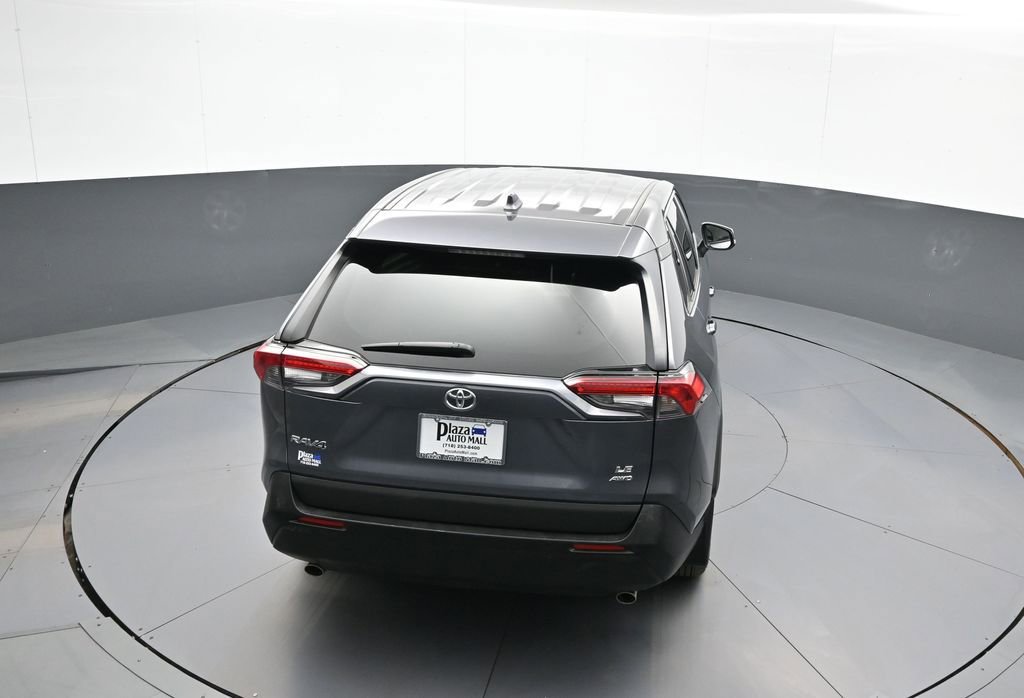 Certified 2022 Toyota RAV4 LE image 33