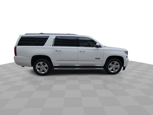 Used 2018 Chevrolet Suburban LT w/ LT Signature Package RWD image 9