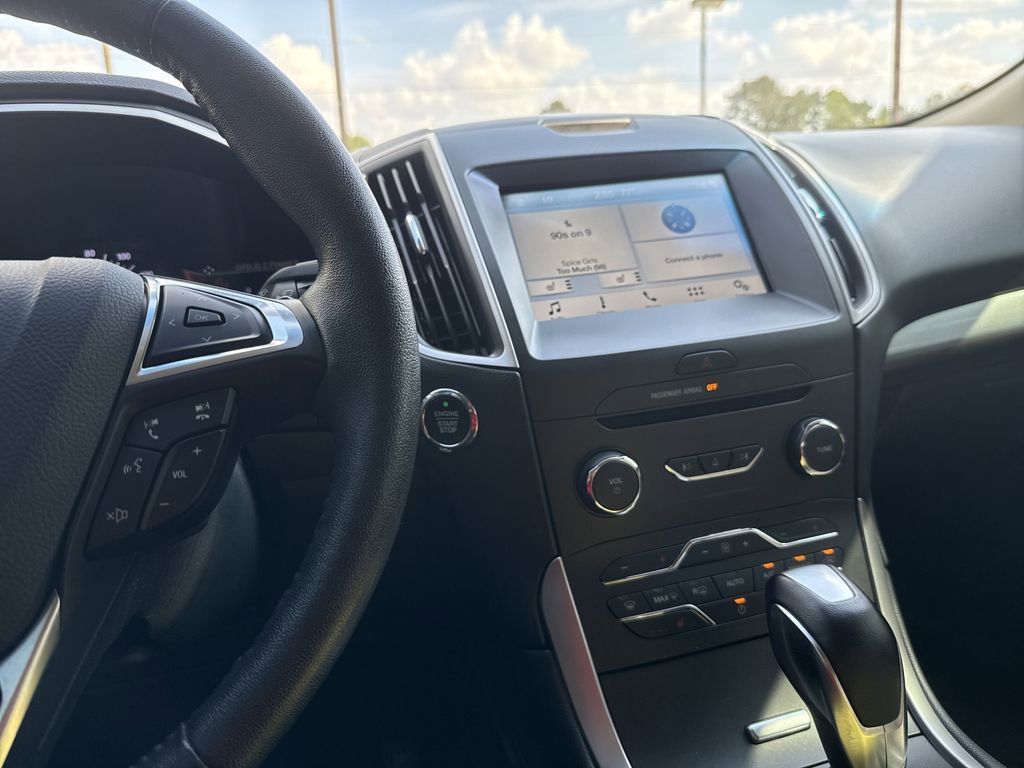 Used 2018 Ford Edge SEL w/ Equipment Group 201A image 16