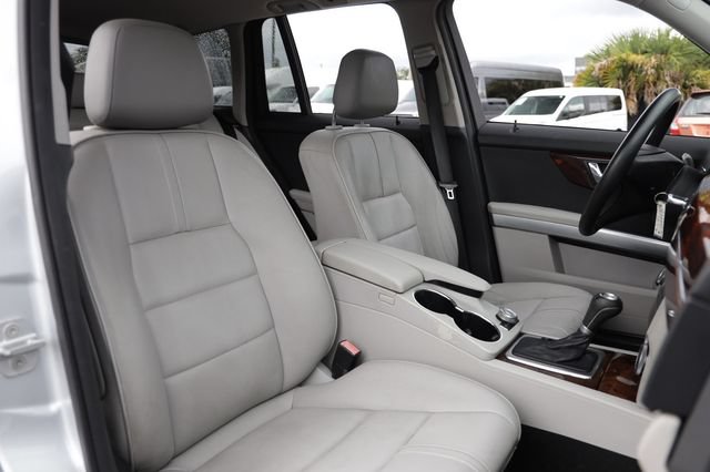 Used 2010 Mercedes-Benz GLK 350 2WD w/ Multimedia Pkg image 19