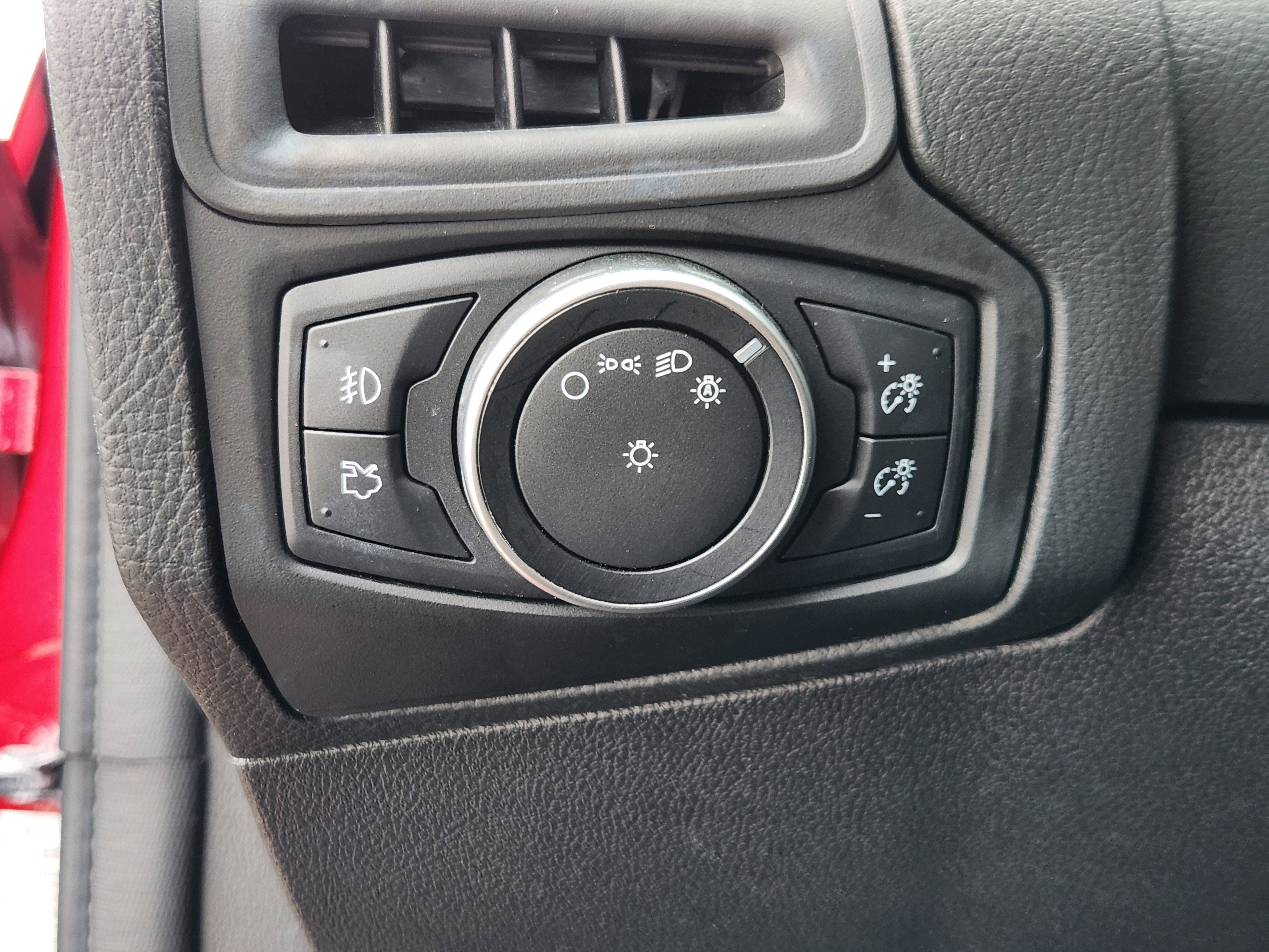 Used 2017 Ford Focus SE image 24