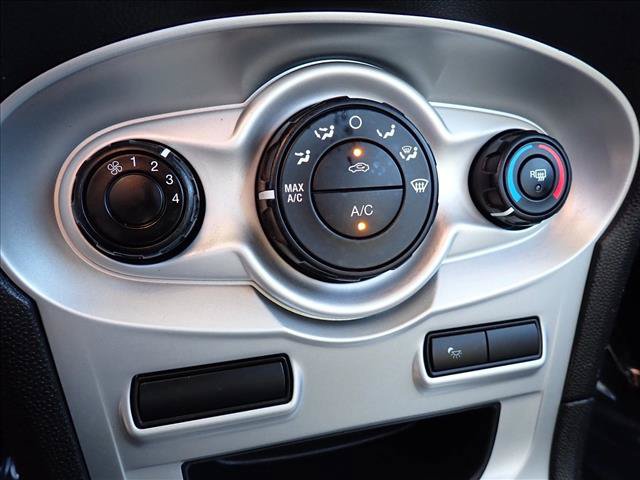 Used 2014 Ford Fiesta SE FWD image 18