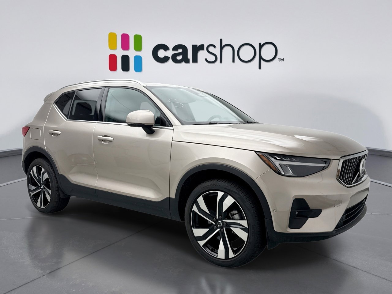 Used 2024 Volvo XC40 B5 Plus w/ Protection Package Premier image 7