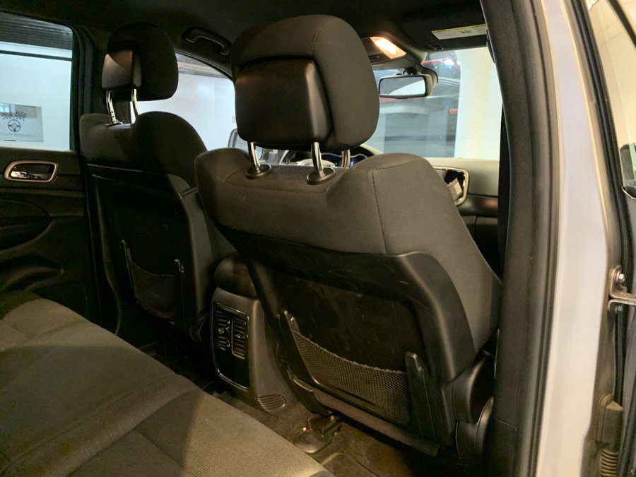 Used 2015 Jeep Grand Cherokee Laredo w/ Quick Order Package 23E AWD/4WD image 39