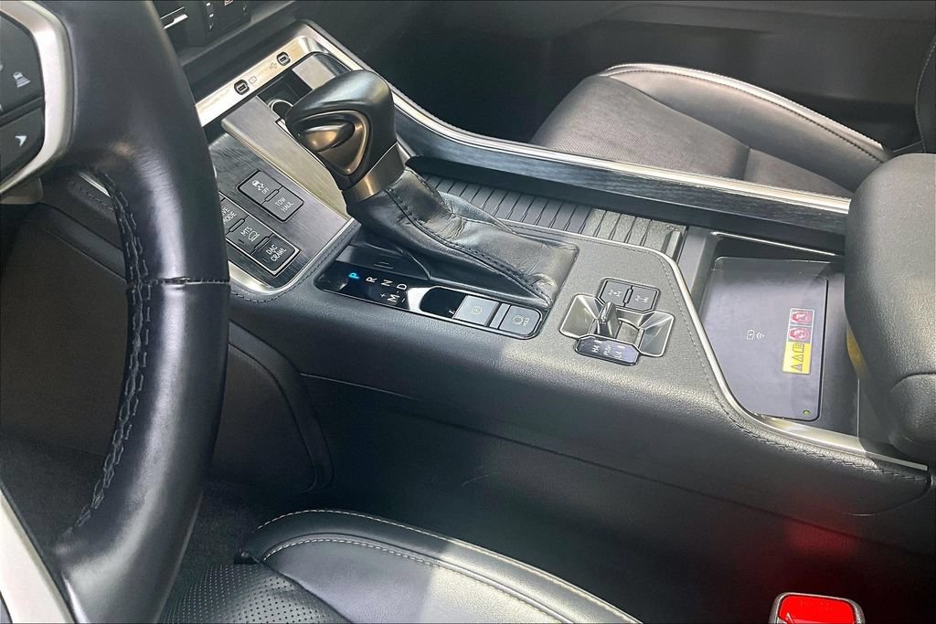 Used 2024 Lexus GX 550 AWD/4WD image 19