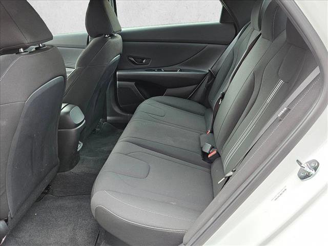 Certified 2025 Hyundai Elantra SEL image 16