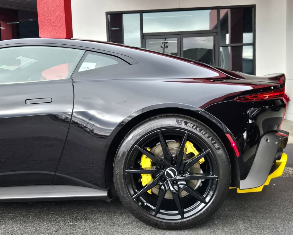 Used 2020 Aston Martin V8 Vantage Coupe image 6