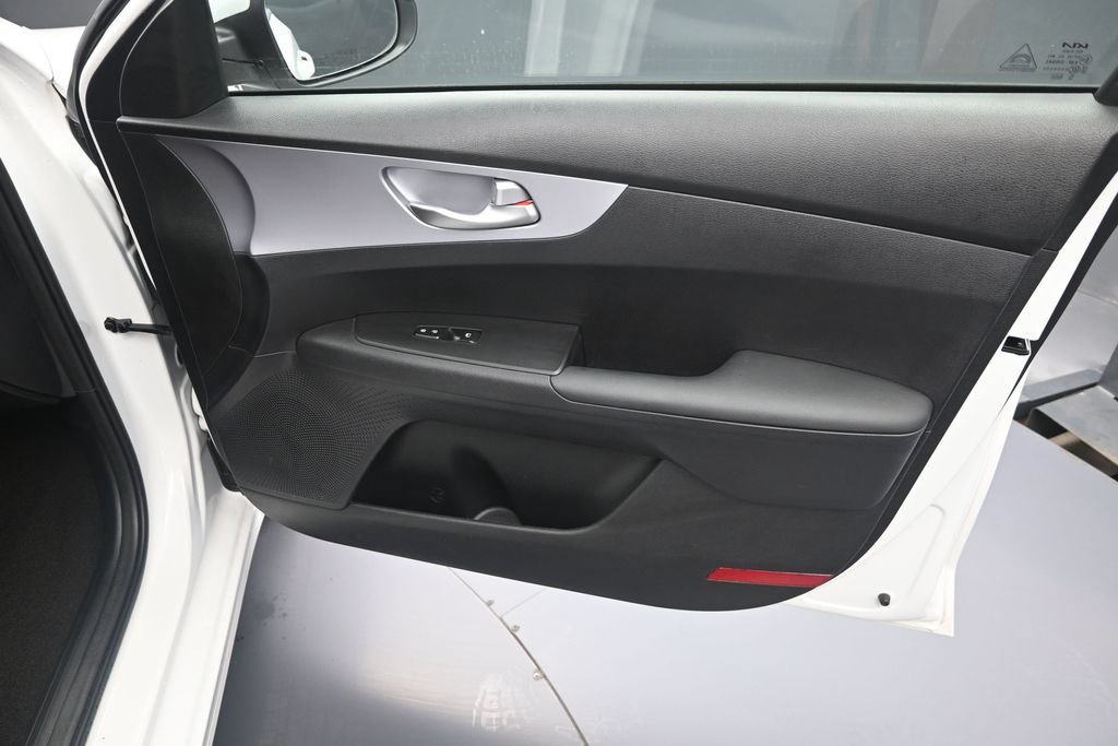 Certified 2024 Kia Forte LXS FWD image 32