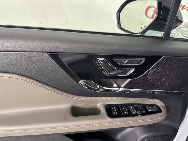 New 2026 Lincoln Corsair Premiere image 16