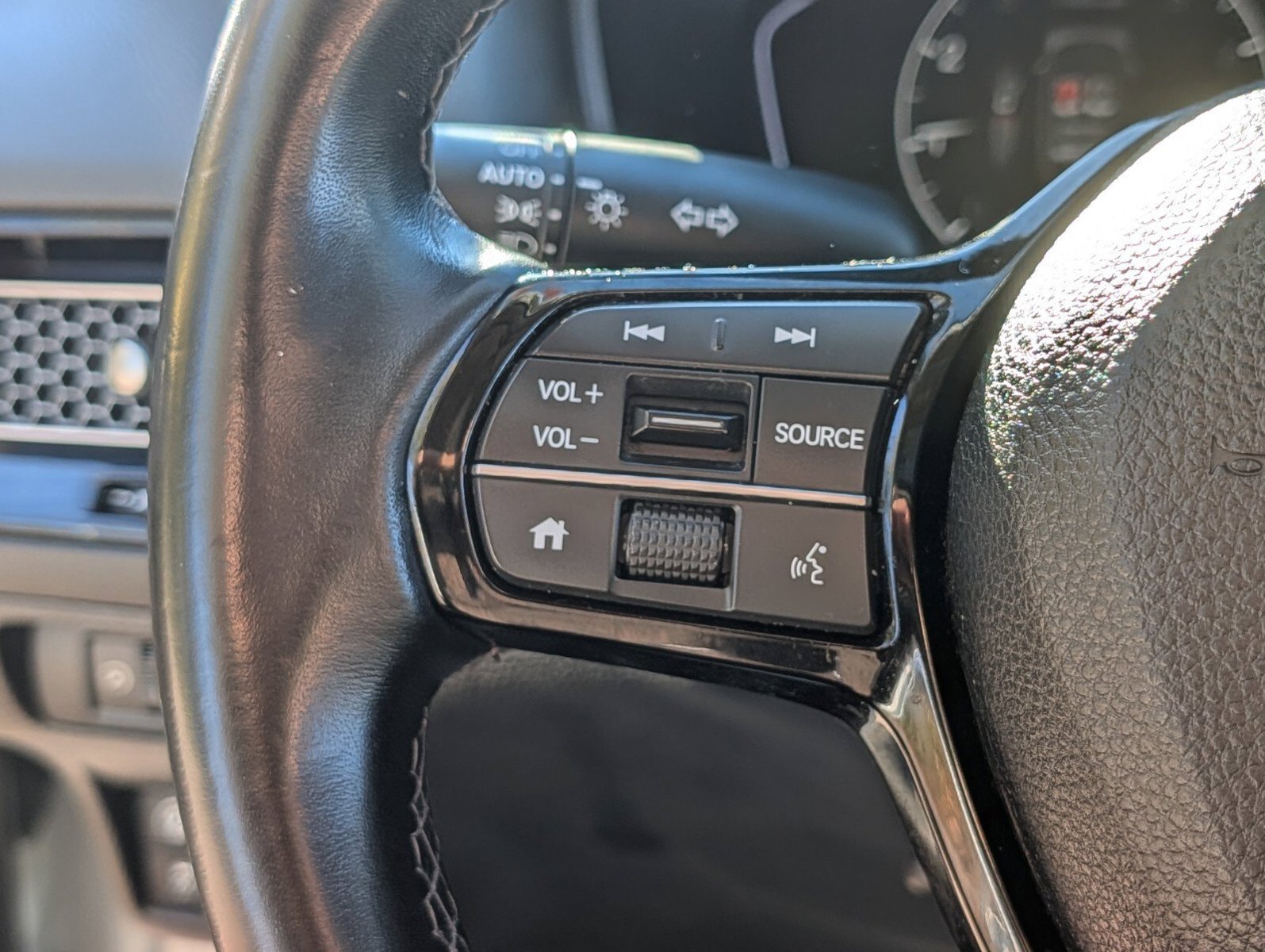 Used 2022 Honda Civic EX image 25