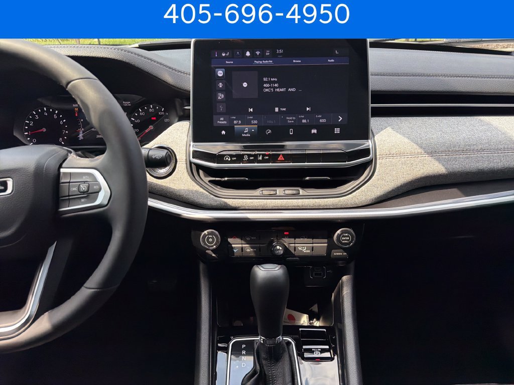 Used 2024 Jeep Compass Latitude AWD/4WD image 24