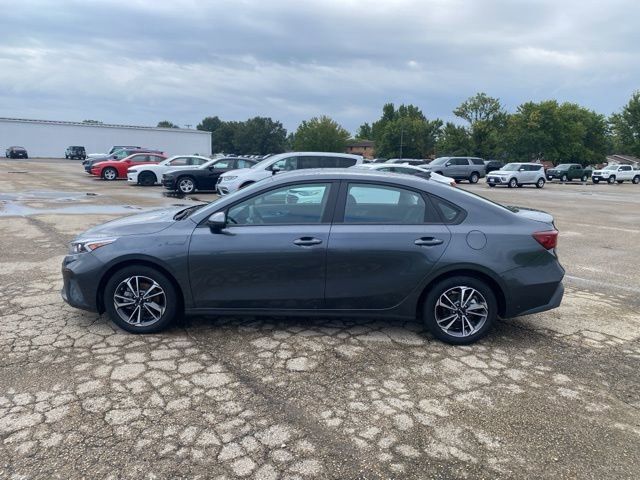 Used 2024 Kia Forte LXS image 3