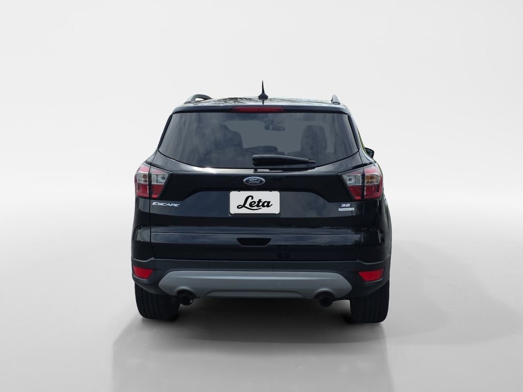 Used 2018 Ford Escape SE w/ SE Sync 3 Package FWD image 5