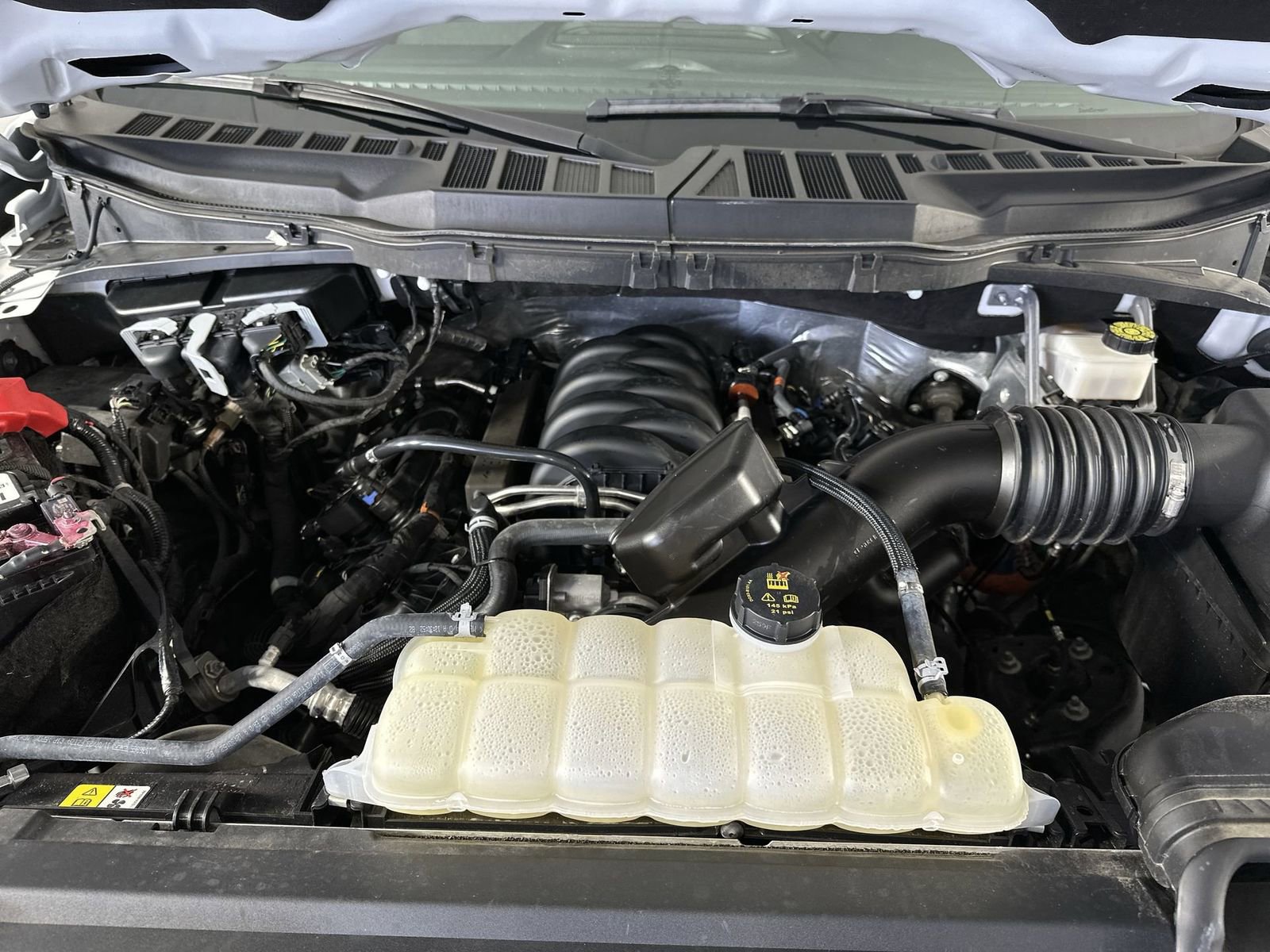 Used 2024 Ford F150 XLT w/ Equipment Group 302A MID RWD image 28