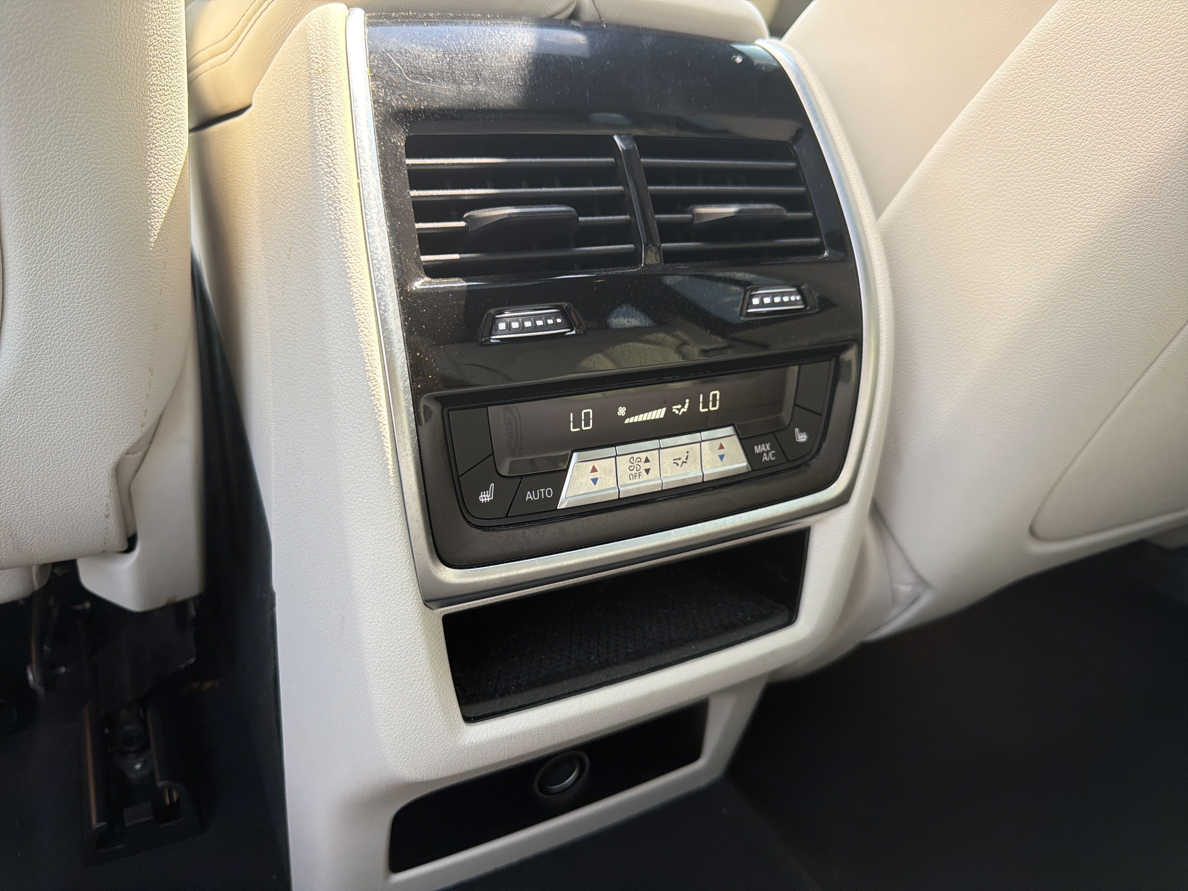 Used 2022 BMW X5 M50i w/ Executive Package AWD/4WD image 45