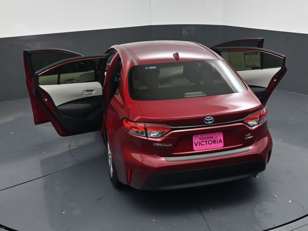 Used 2025 Toyota Corolla LE image 20