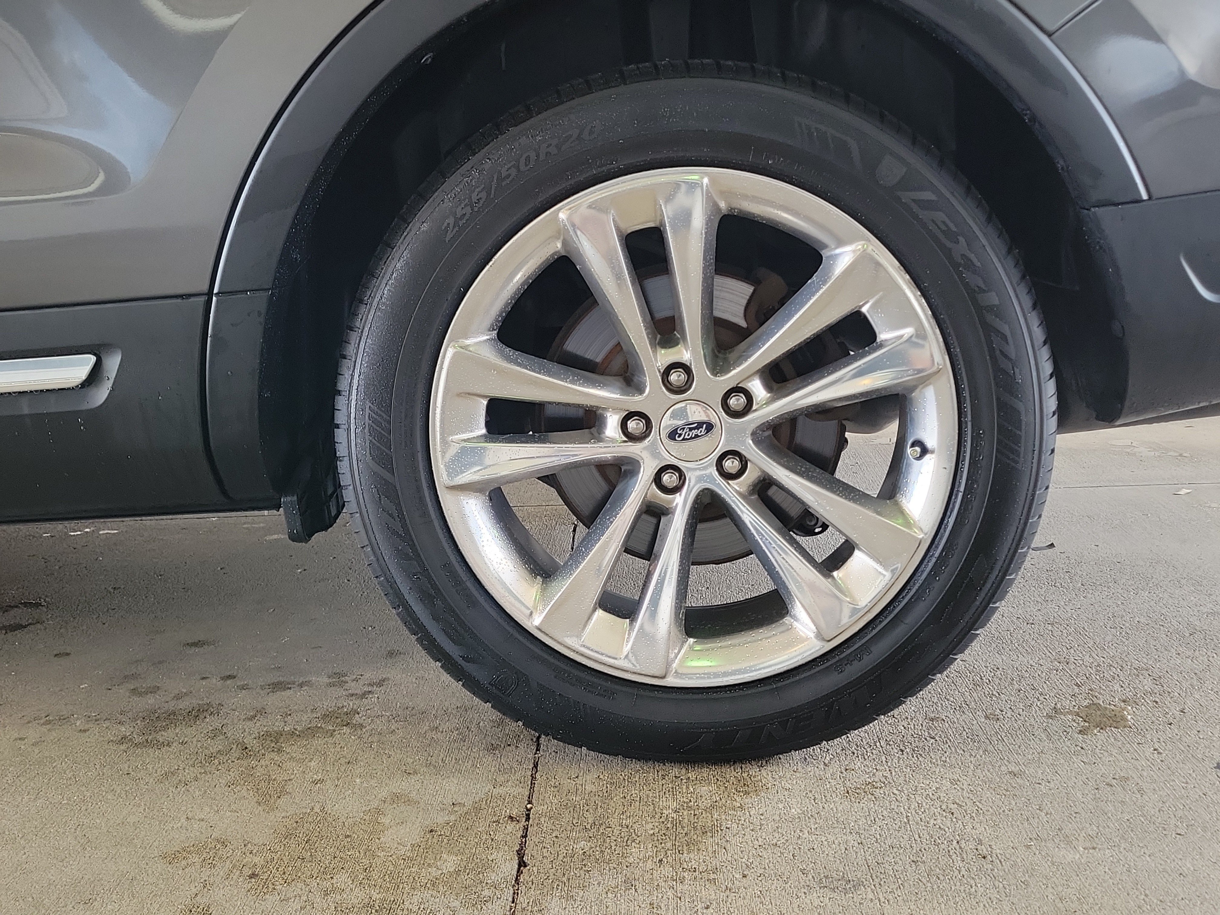 Used 2019 Ford Explorer XLT w/ Equipment Group 202A FWD image 29