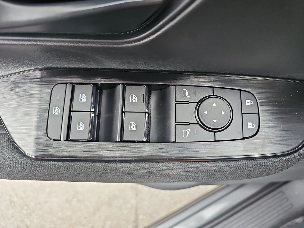 New 2027 Nissan Kicks S FWD image 31