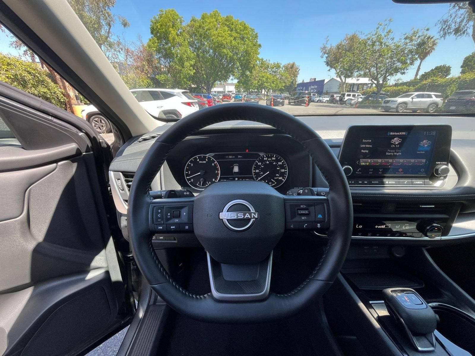 Used 2025 Nissan Rogue SV AWD/4WD image 36