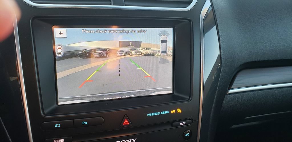 Used 2019 Ford Explorer Limited w/ Ford Safe & Smart Package AWD/4WD image 21