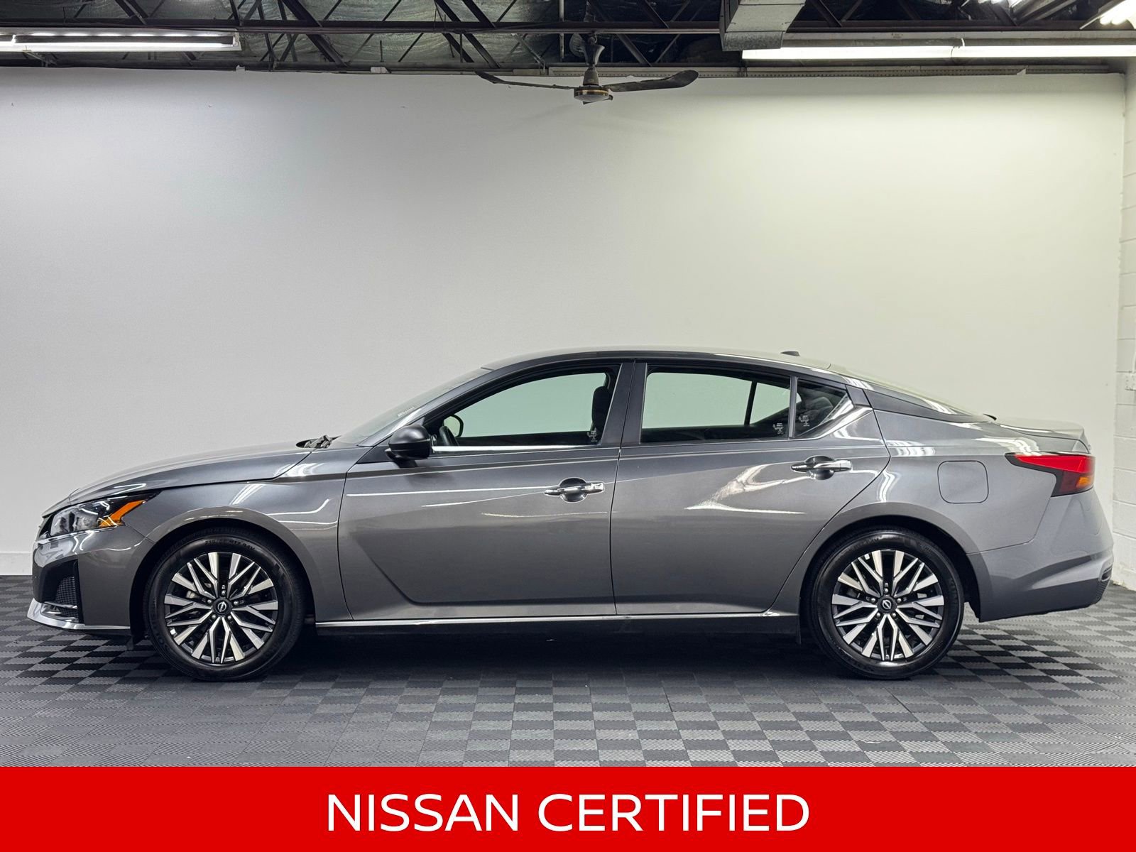 Certified 2025 Nissan Altima 2.5 SV image 4