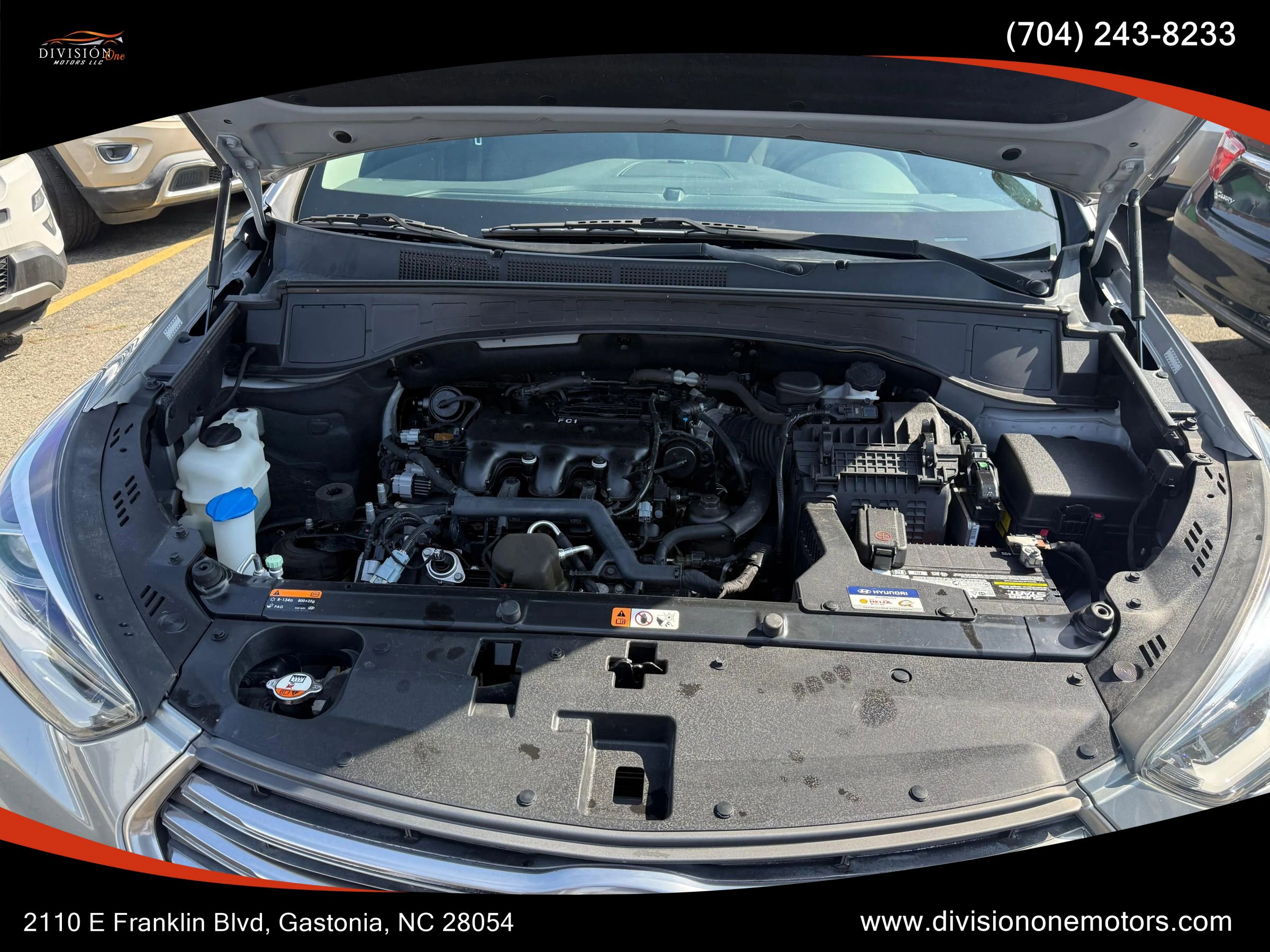 Used 2017 Hyundai Santa Fe SE FWD image 8