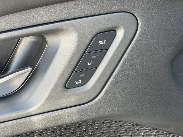 Used 2023 Nissan Ariya FWD image 17