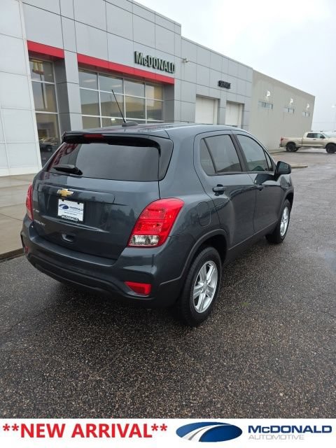 Used 2021 Chevrolet Trax LS w/ Tint and Cruise Package AWD/4WD image 5