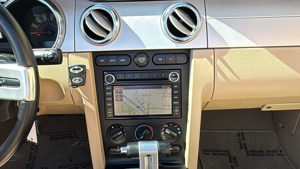 Used 2009 Ford Mustang GT Premium RWD image 12
