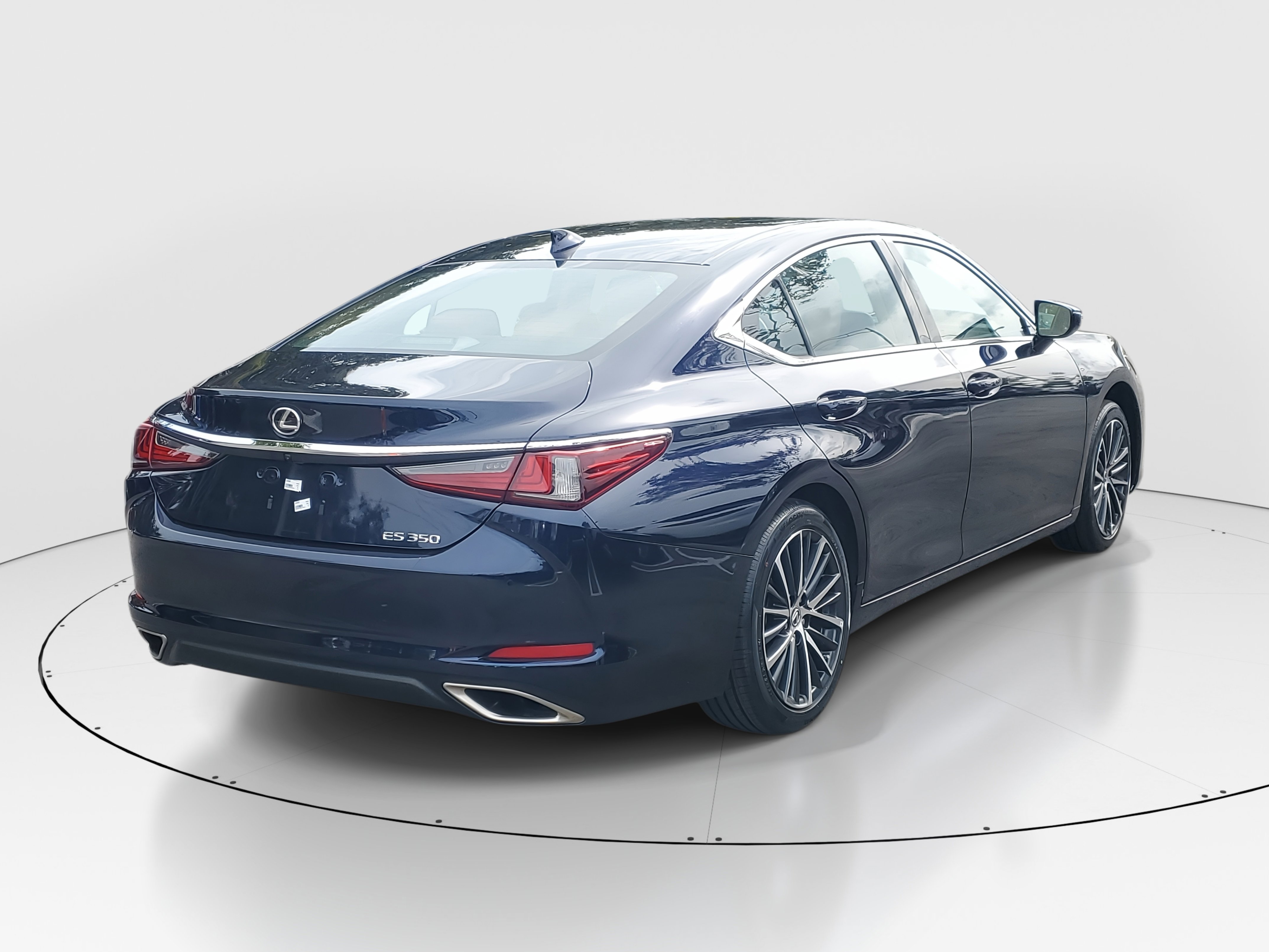 Used 2024 Lexus ES 350 w/ Premium Package image 7
